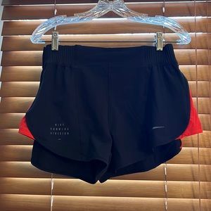 Nike Dri-FIT Run Division Tempo Luxe size small